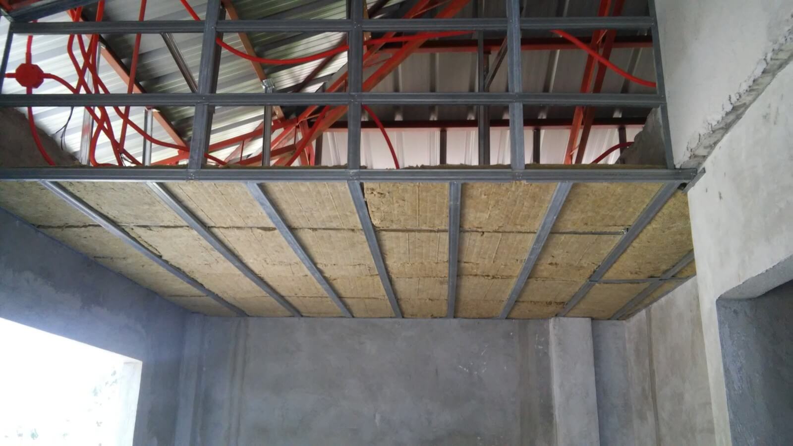 CEILING AND INSULATION