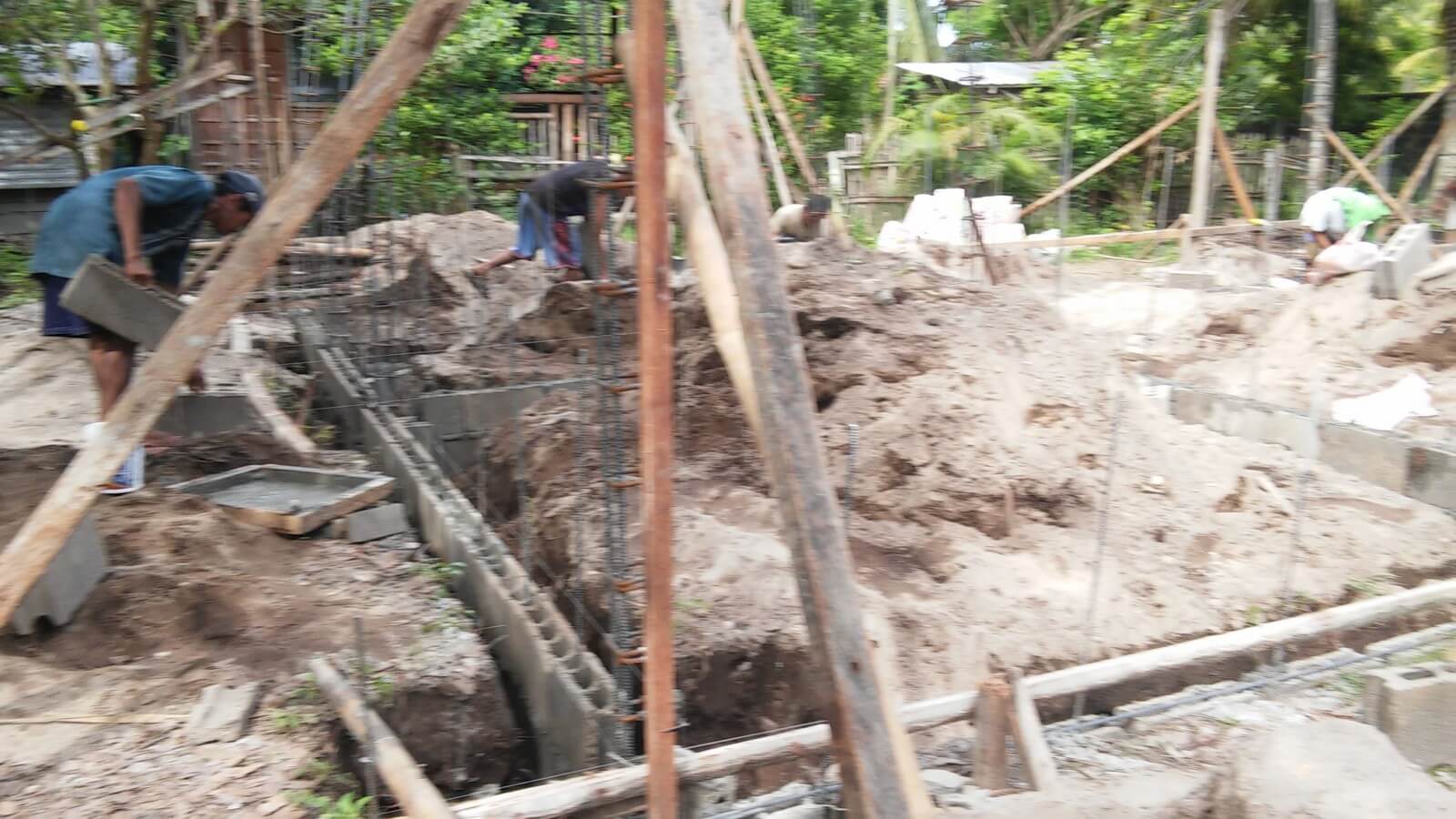 FOOTINGS FOR COLUMNS AND WALLS - Negros Construction