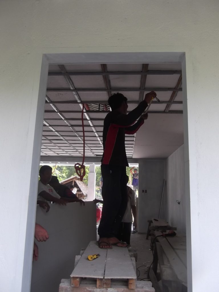 BOARDING AND INSULATING OF CEILING