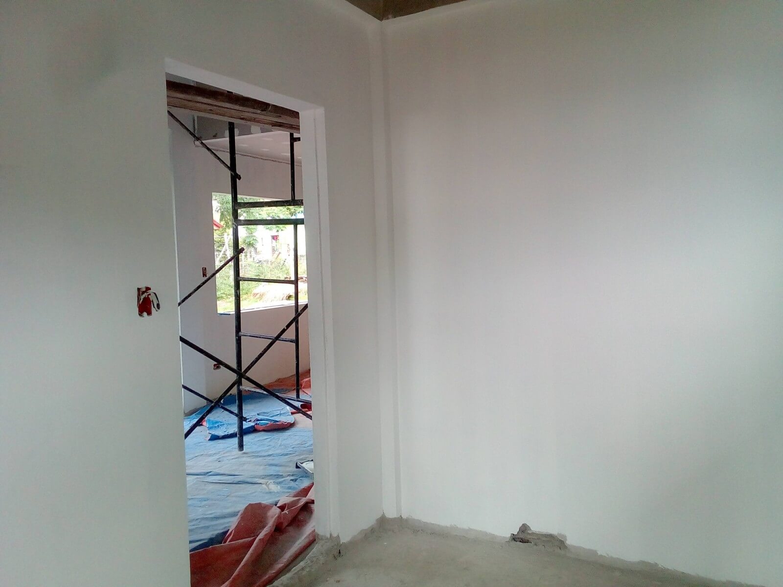 TAPING , SANDING AND PAINTING